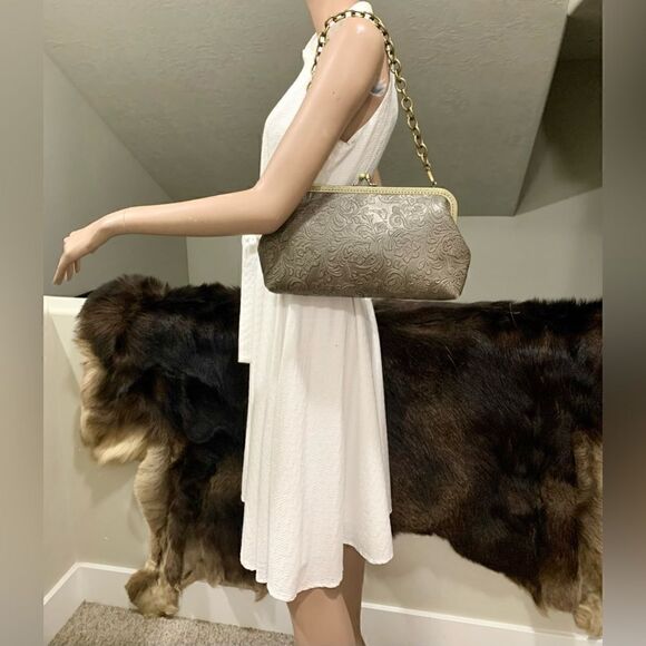 Handsewn Genuine Leather Floral Embossed Double Kisslock Purse & 2 Chain Styles - Picture 2 of 16